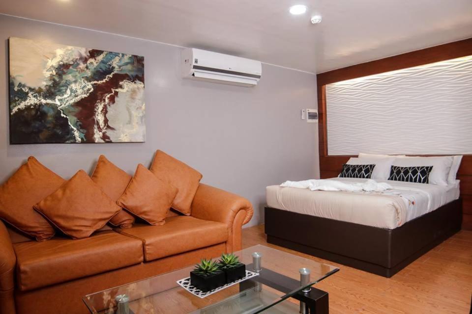 Mezza Hotel Koronadal Bagian luar foto